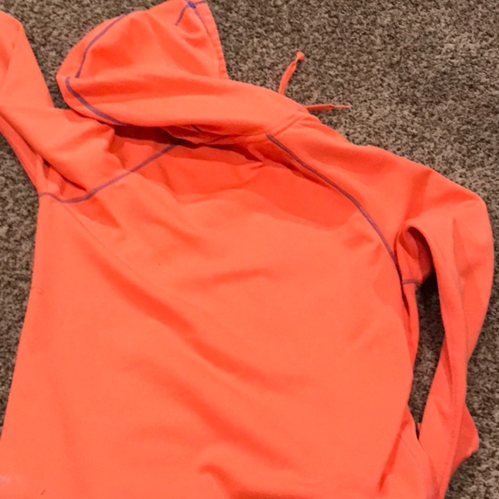 *****nike pull over - Picture 2 of 2